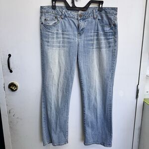 American Rag Cie Womens Jeans Straight Leg Denim Size 11 Waist 36 Light Wash